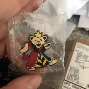 Grateful Dead queen of  hearts bear pin